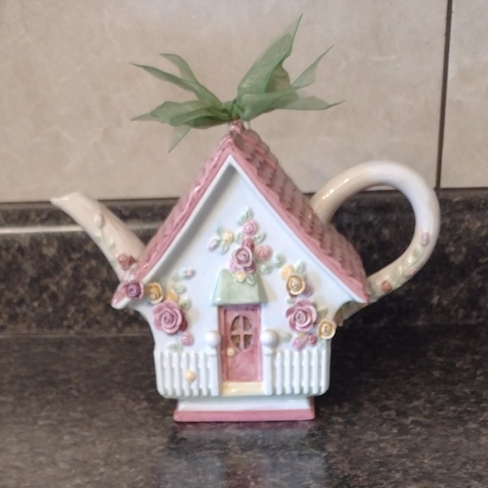 Vintage Royal Albert Country Rose Teapot Collectible